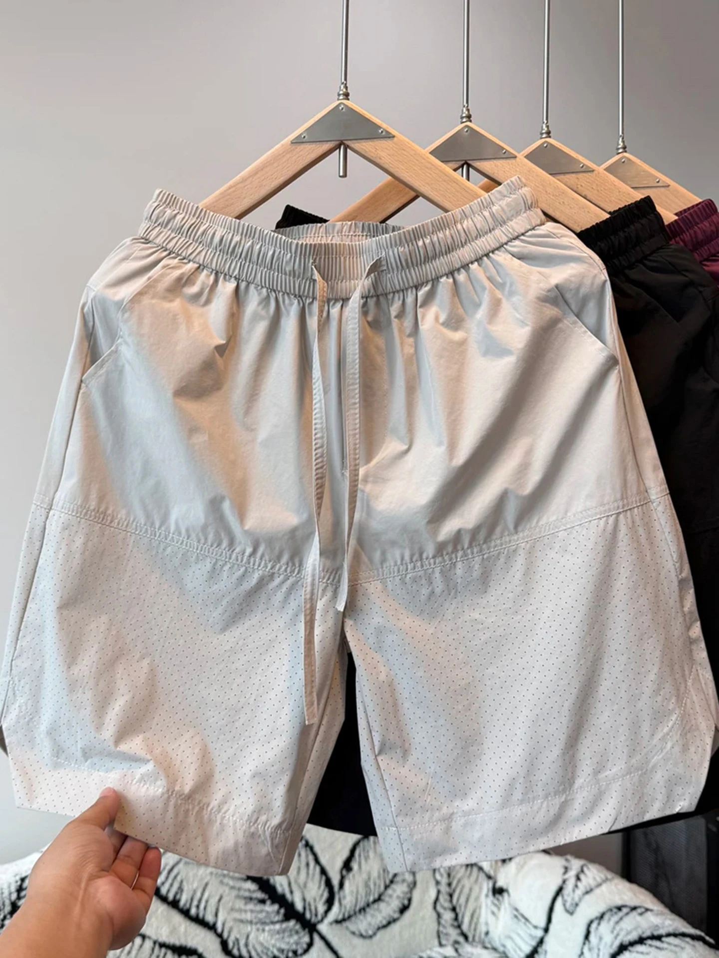Ice Silk Shorts Men's Summer Thin Outdoor Running Basketball Fitness Sports Pants Breathable Quick Dry Lightweight Casual Pants