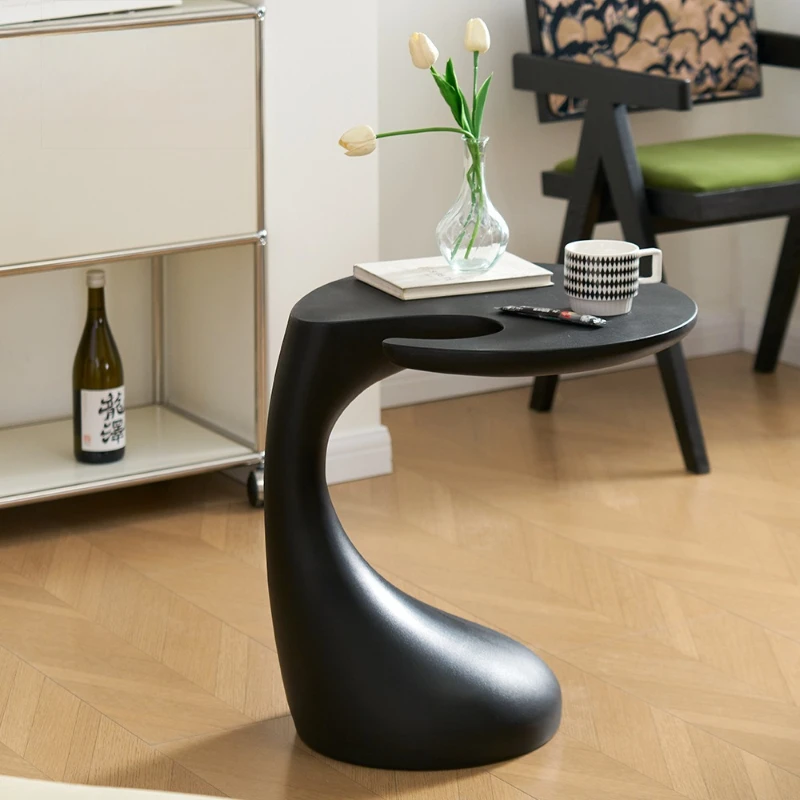 

Light luxury high-end creative bedside table shelf, sofa side table, living room mobile black minimalist coffee table