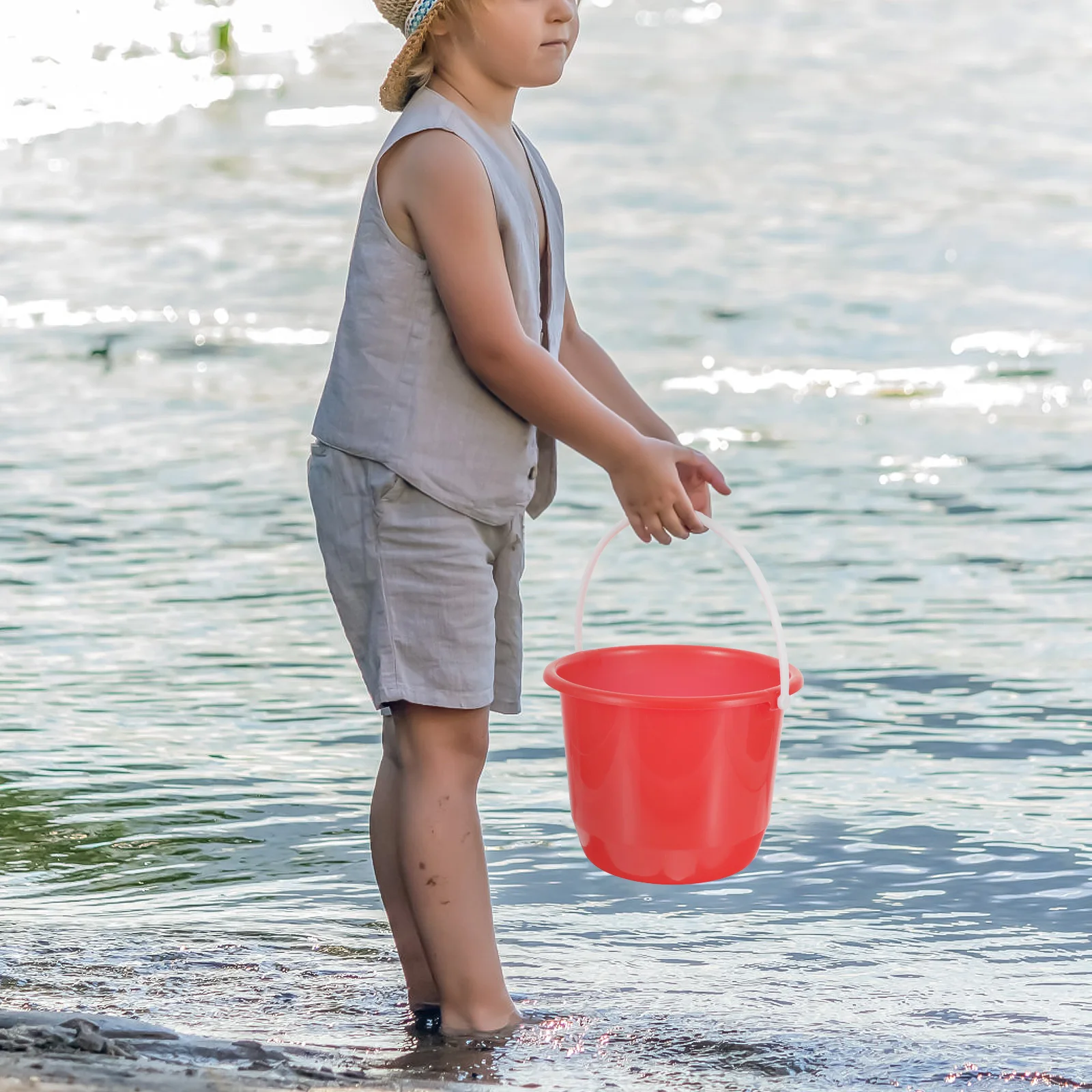 

Plastic Water Handle Portable Small Water Bucket Cleaning Thickened Durable Wash Bucket Suitable for Home Kitchen