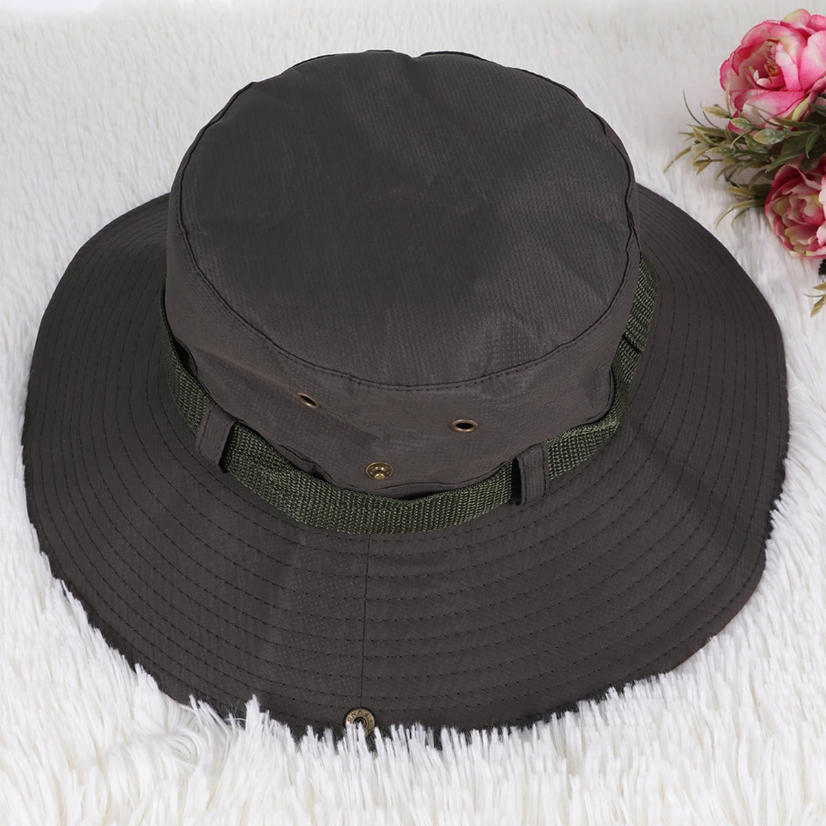 

UV Protecting Sun Hat Lightweight Breathable Summer Protection Cap Green Fishing Outdoor Activities Hats Adjustable Chin Strap