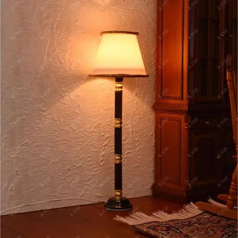 Acessório iluminação para casa boneca decorativa, lâmpada chão miniatura com botão, operada por bateria, sombra