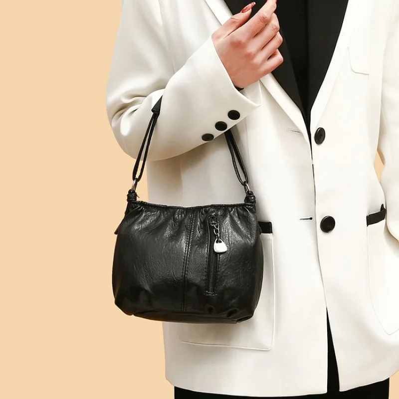 

Classic Elegant Leather Tote Bag Ladies Handbag - Famous Designer Luxury Brand Women's Popular Choice