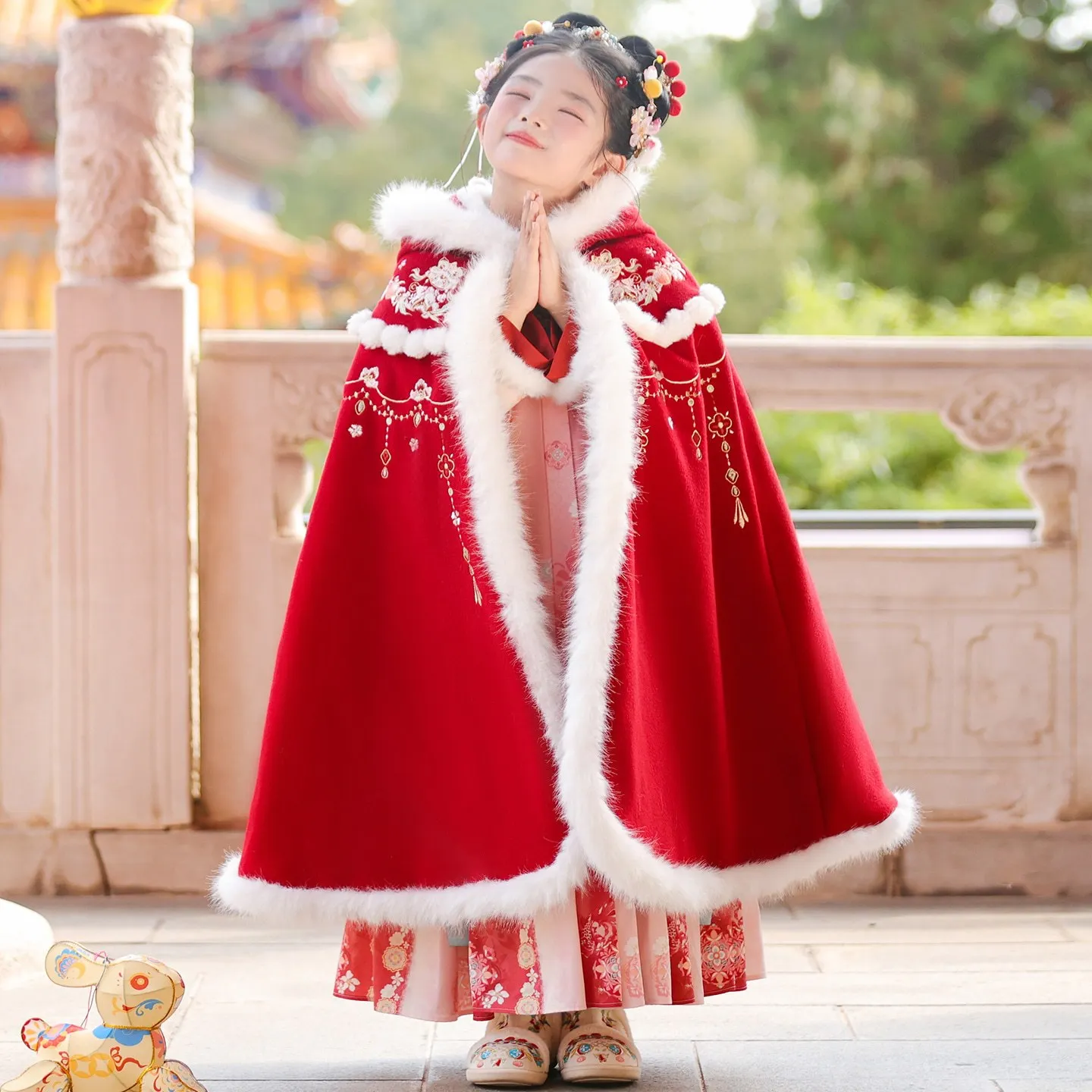 

2025 New Girls Winter Warm Hanfu With Cloak Kids Ancient Fairy Costume Quilted Dress Kids Tang Suit Chinese New Year Clothing