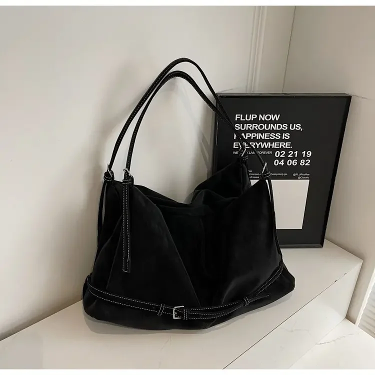 CEEKAY Damen Hobo-Tasche, dunkelbraun, Wildleder-Textur, große Schulterhandtasche, seitliches Schnallendetail, Reißverschluss, für den täglichen Pendelverkehr, lässig – Detail 15