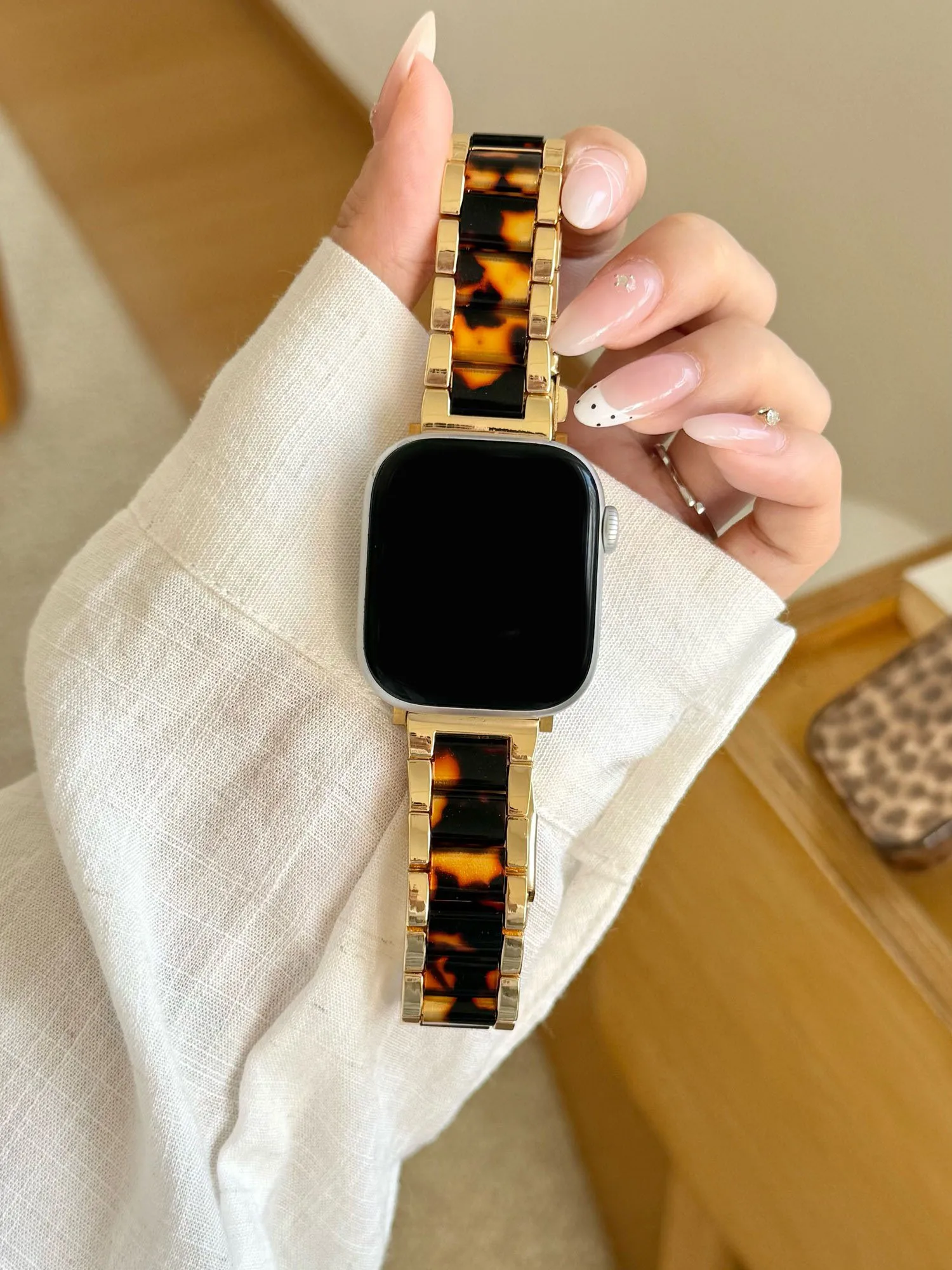 Advanced Resin Metal strap for Apple Watch Band Women Series S11/10/8/7/6/5/9 40mm 41mm 38mm 42mm 44mm 45mm 46mm