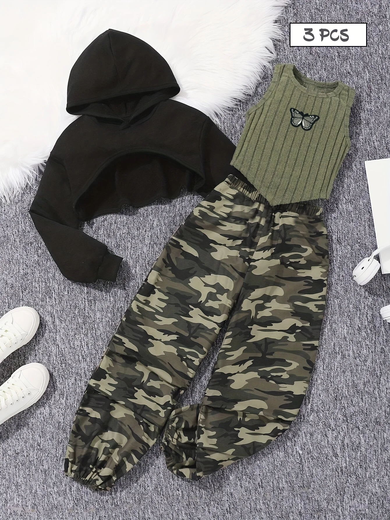 Ins Vêtements pour enfants Ensemble sweat-shirt court à capuche pour filles Dos côtelé en polaire et pantalon de survêtement imprimé complet camouflage Ensemble de 3 pièces Vêtements cool pour filles