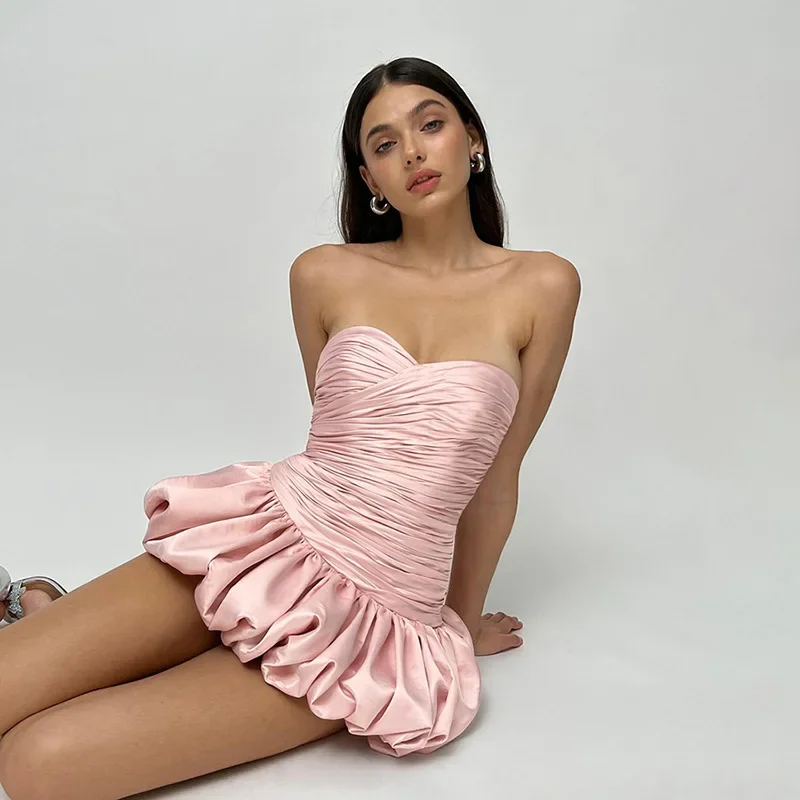 فساتين مثيرة للنساء غير متناظرة رومانسية لحفلات أعياد الميلاد فساتين مكشكشة بسحاب غمد على شكل كرة رداء بناتي بدون حمالات جديد