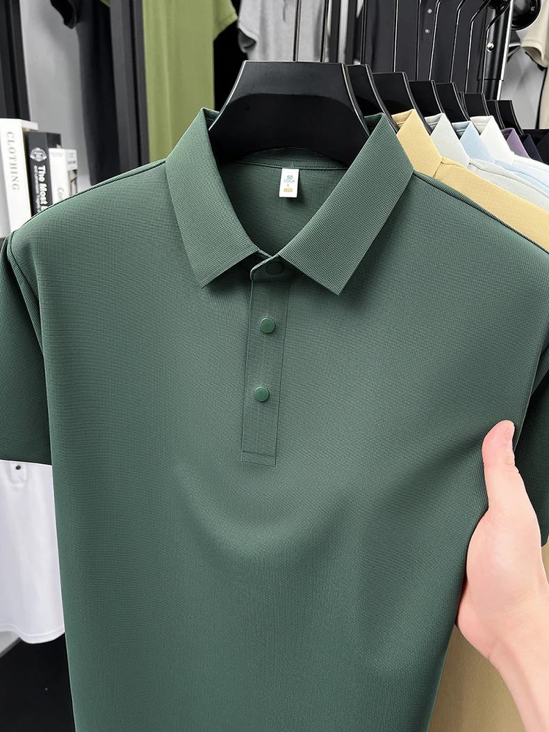 Hochwertiges Eisseide-Kurzarm-Poloshirt für Herren, klassisches einfarbiges, atmungsaktives Business-Casual-T-Shirt, neues Luxus-Oberteil für den Sommer. – Detail 22