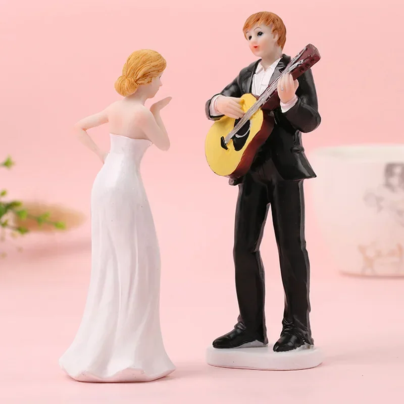 New Cake Toppers Dolls Bride and Groom Figurines Funny Wedding Cake Toppers Stand Topper Decoration Supplies Marry Figurine