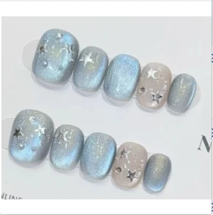 

10pcs Handmade Nails in Sky Blue with Cute Stars and Cat's Eye Effect These Press-on Nail Tips Are Perfect As Gifts for Girls