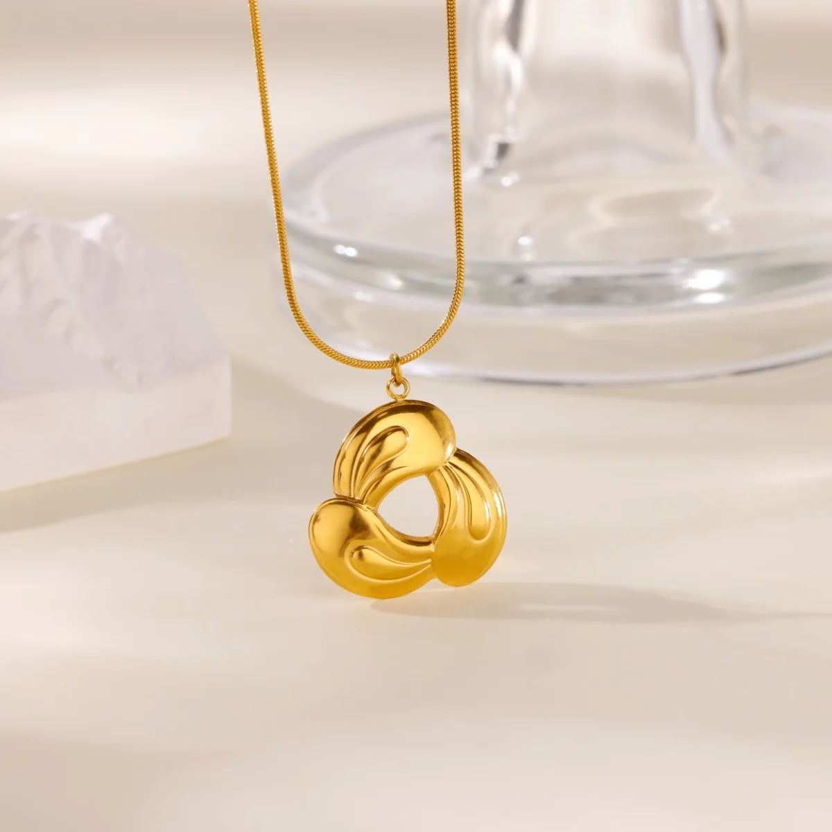 

Gold Color Stainless steel Splicing Teardrop Necklace Classic Geometric Style Necklace Retro Daily Wear Jewelry Accessories