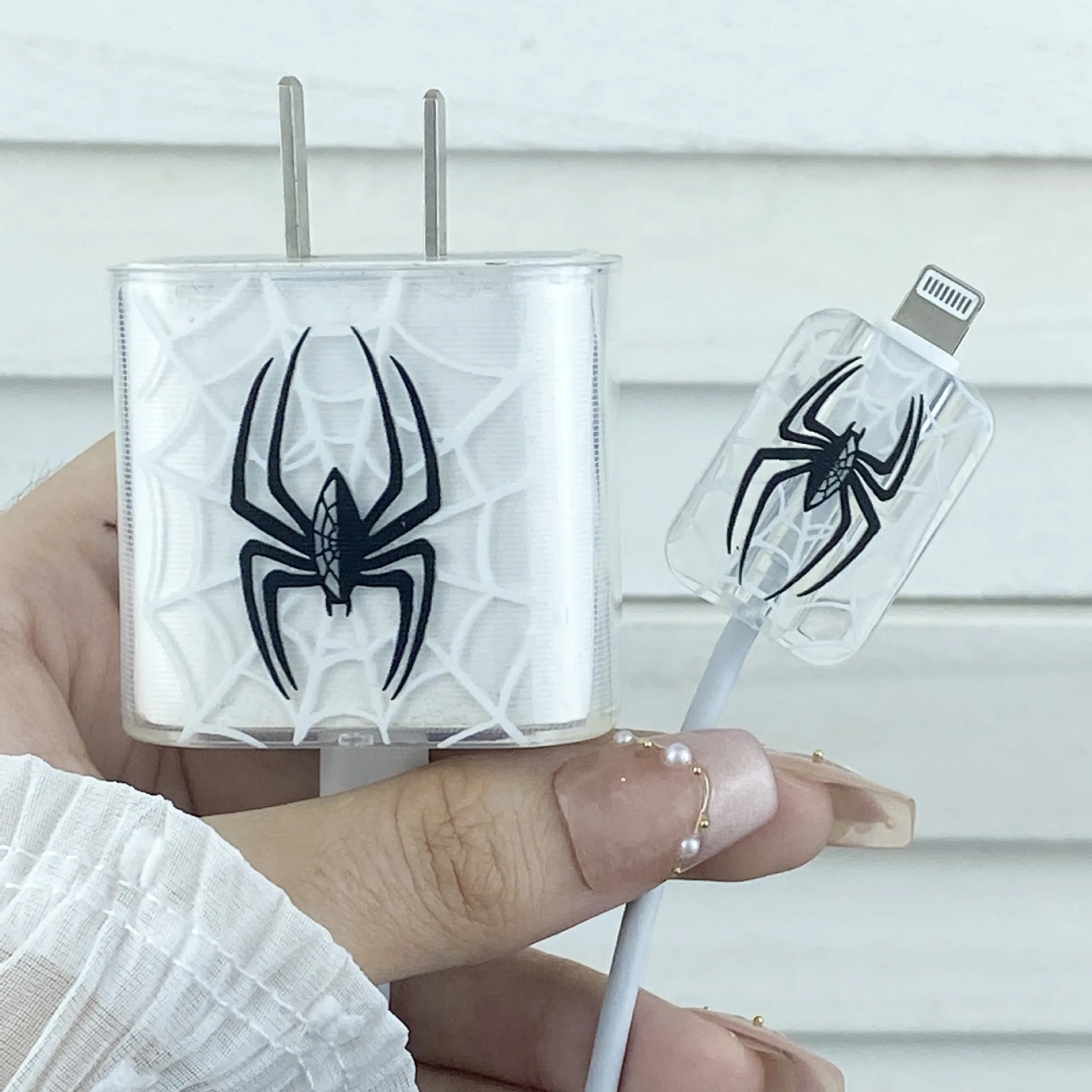 

Spider Web Suitable for Apple 18w/20w Charger Protective Case, Thread Biting Device TPU Soft Shell Protective Case