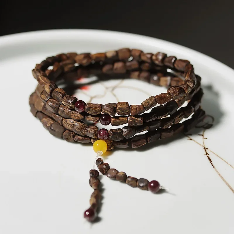 

Natural Submerged Old Materials Indonesia Tarakan Agarwood Bracelet Meditation Prayer Buddhist Bracelet