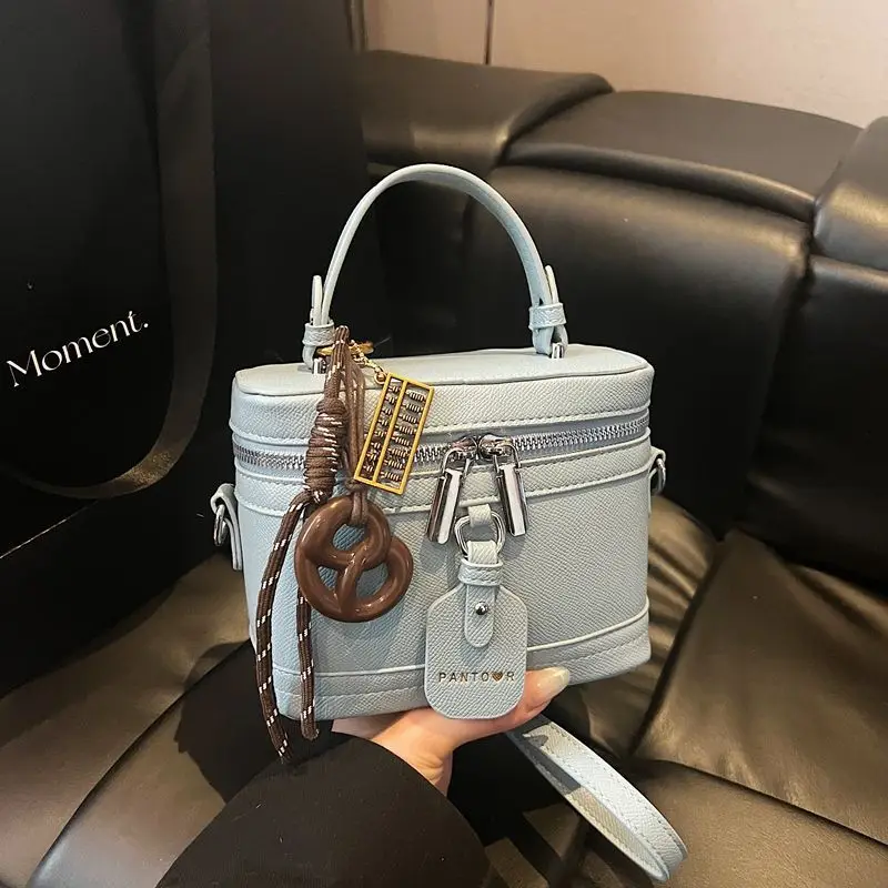 

Premium Sense Retro Popular Hand Box Bags 2026 New Fashion Simple Messenger Bag Portable Cosmetic Bag Women Bucket Package