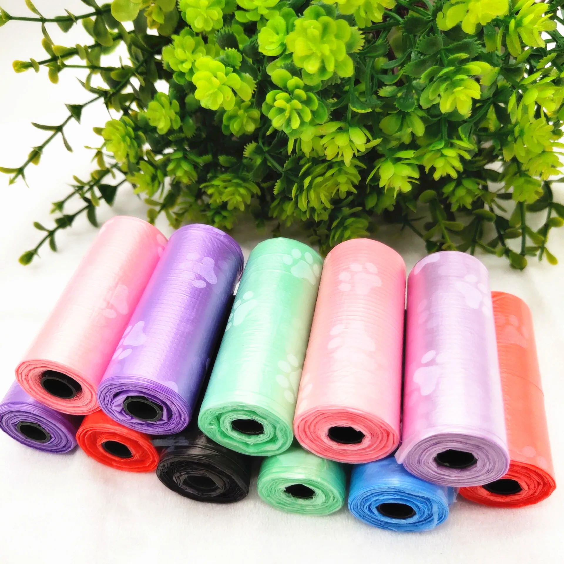 Dog Outdoor Poop Bag Paw Pattern Dog Poop Cleaning Bag 15 Pcs/Roll Environmentally Friendly Degradable Garbage Bag Pet Supplies