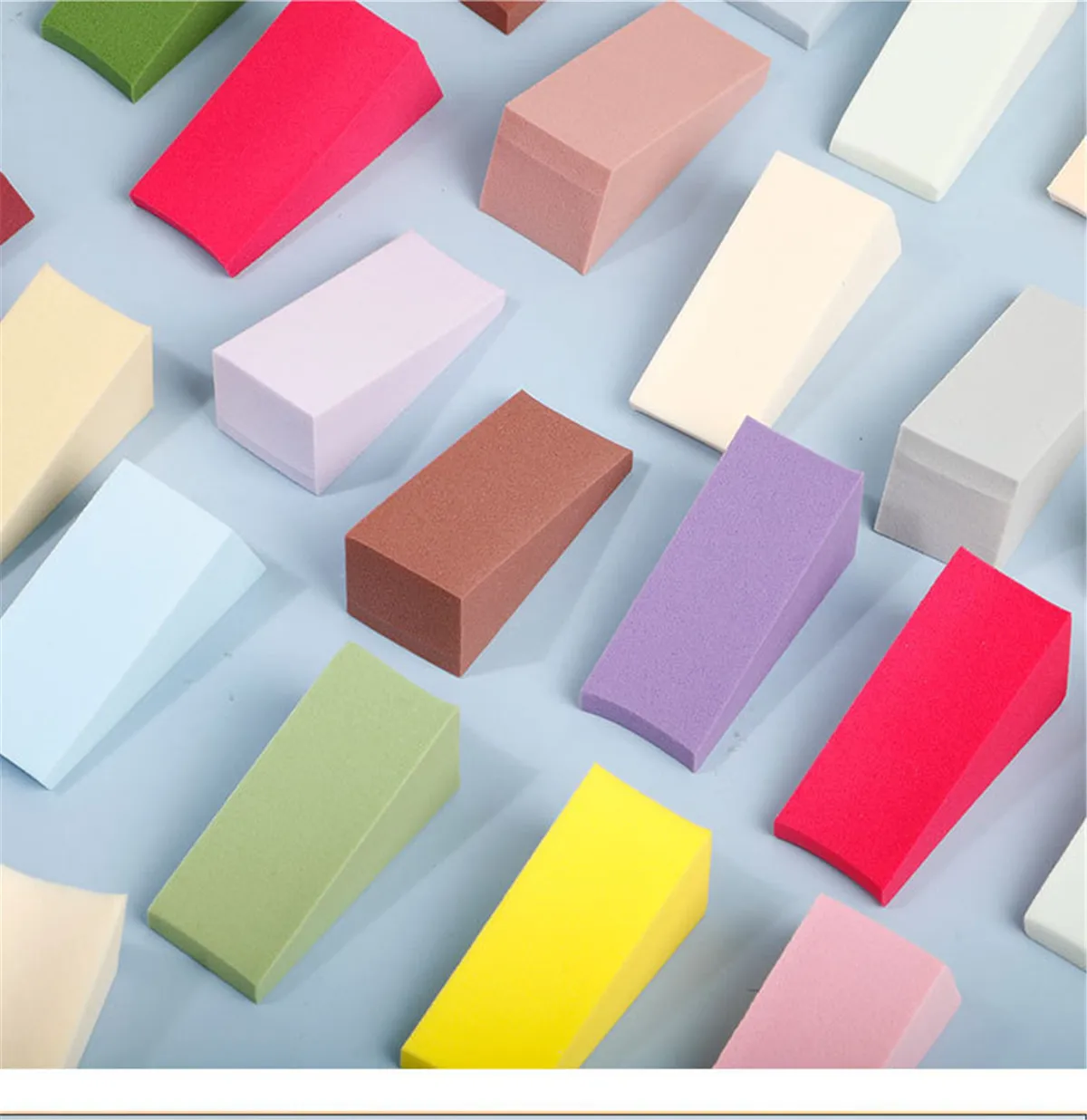 50Pcs 웨지 모양의 메이크업 스펀지 세트, 파운데이션 믹싱용 메이크업 스펀지, 멀티 컬러 메이크업 스펀지, 라텍스 프리 습식 및 건식 듀얼