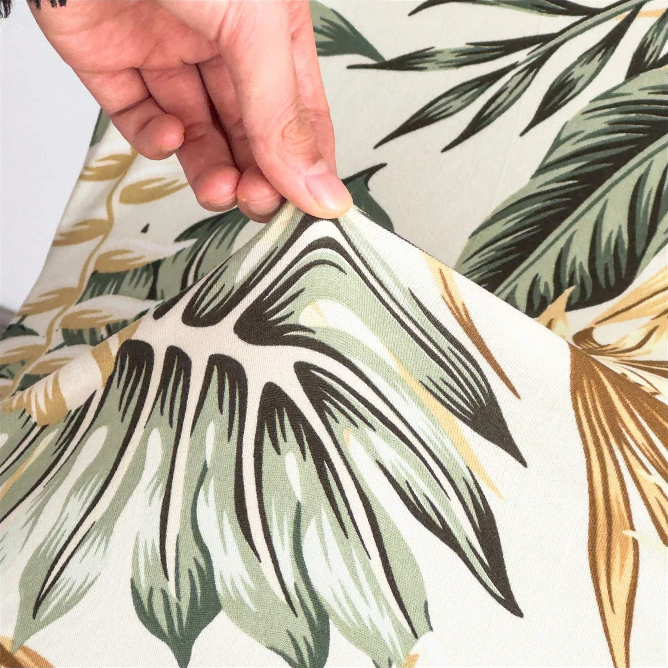 トロピカルプラントプリントチェアカバー,ダイニングチェア,ストレッチ,シルクミルク,カーブシェル,取り外し可能で洗える,モダン,オールシーズン