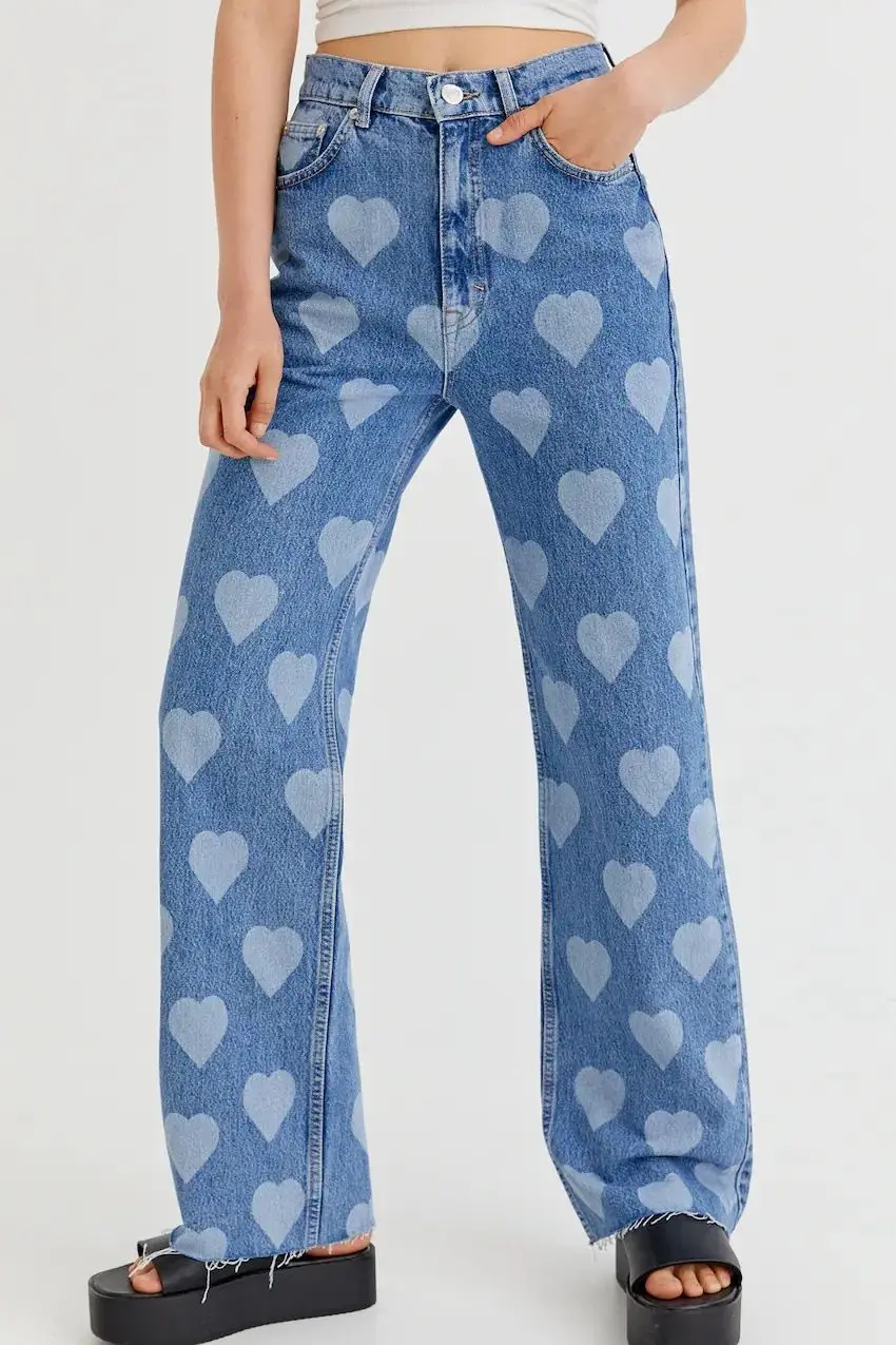 

2025 High-waisted Slim-Fitting Retro Heart-Shape Loose-Fitting Fashion Straight Denim Pants