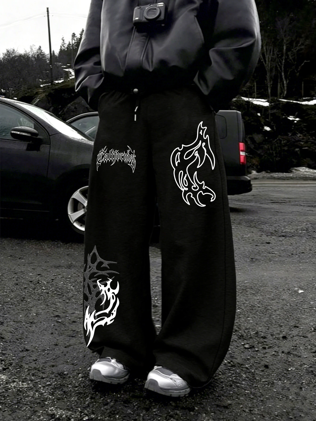Men Gothic Wide Leg Jogger Pants, Asymmetric Multi Graphic California Gothic Font &FlameThornTotemPrintDrawstringBaggyStreetwear