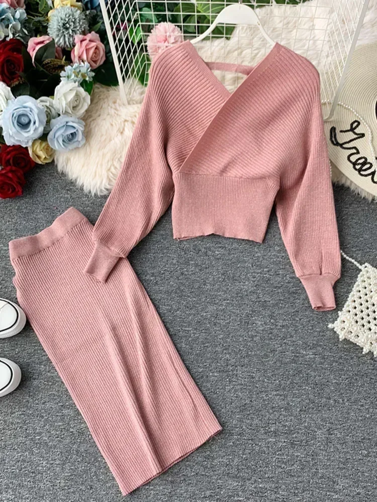 New Women\'s High Waist Bright Silk Knit Bag Hip Skirt Two-piece Fashion V-neck Sweater Bat Sleeve  Two-piece Women\'s Sets GD123