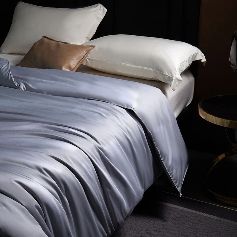 

Handmade Silk Quilt, Long - fiber Silk Filling, Anti - mite, Soft and Skin - friendly, King Size for Guest Room