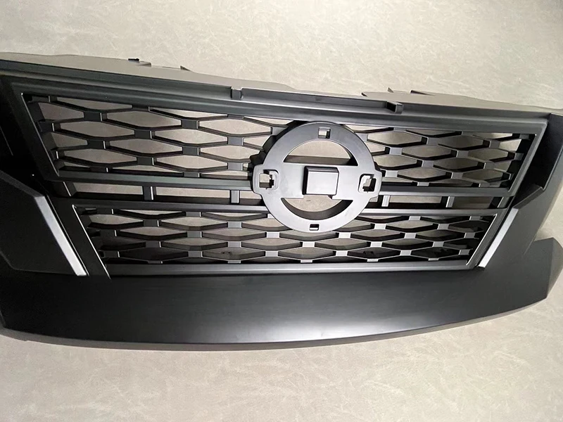 High-quality Car Off-road Grille Suitable for Nissan Navara NP300 2016 - 2020 Car Front Grille Easy Installation Exterior Parts