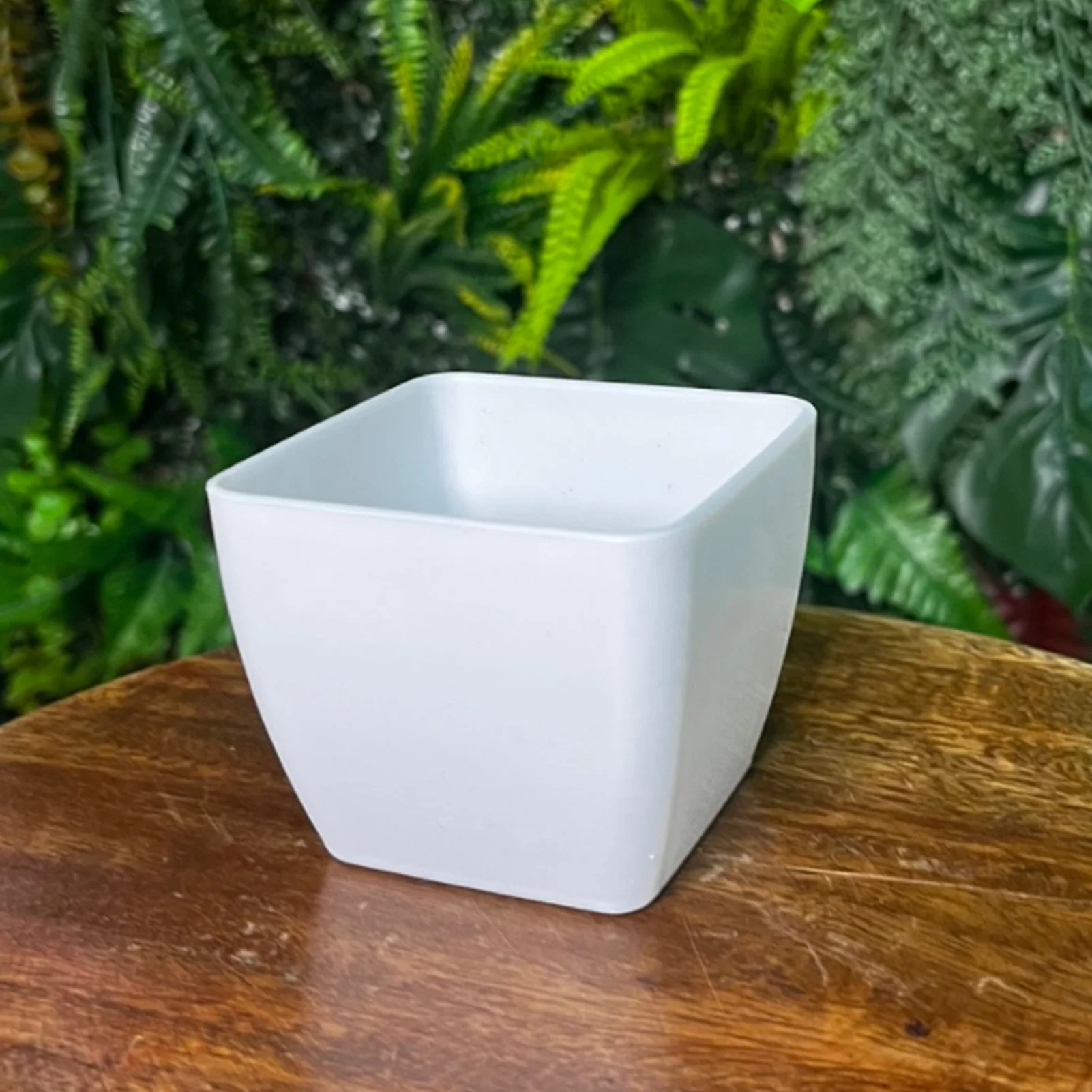 4 Pack Mini Decorative Planters Plastic Faux Flower Pots for Home Office Tabletop Greeneries Arrangement Durable Modern Decor