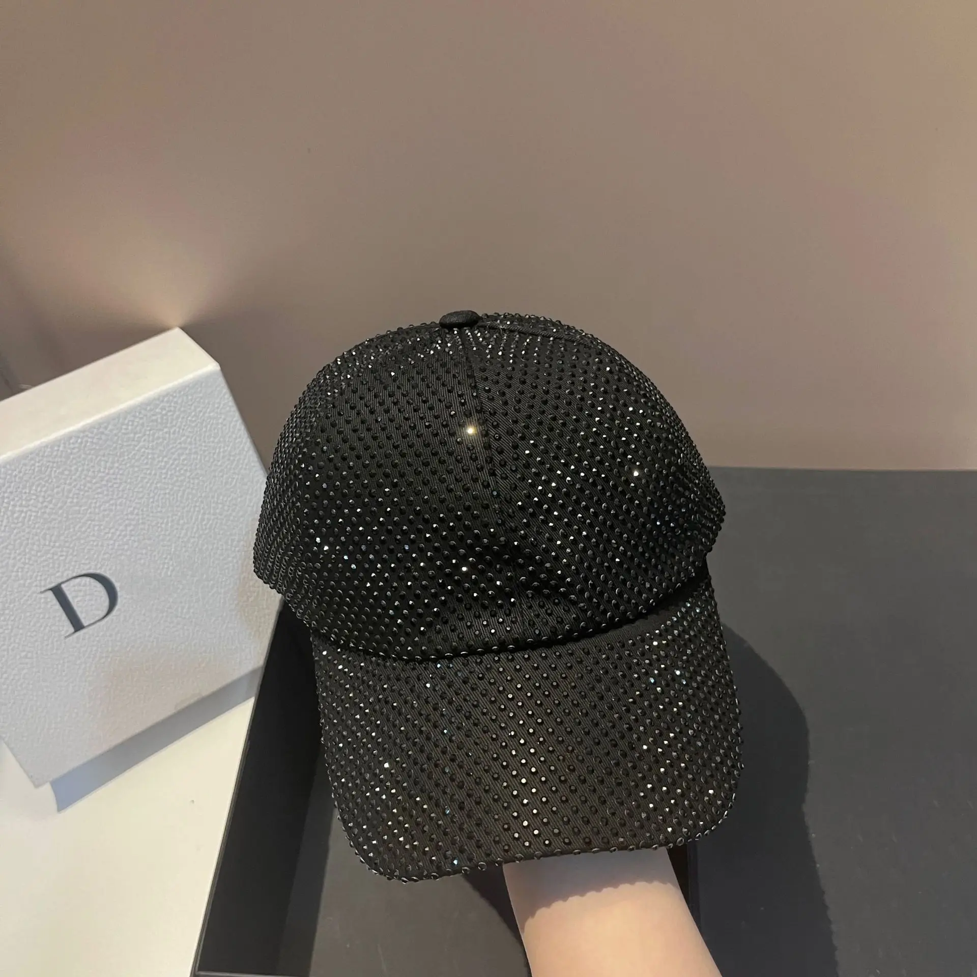 

European American Heavy Industry Full Diamond Baseball Cap - Light Luxury Small Fragrance Cover Face Age Reduction Octagonal Hat