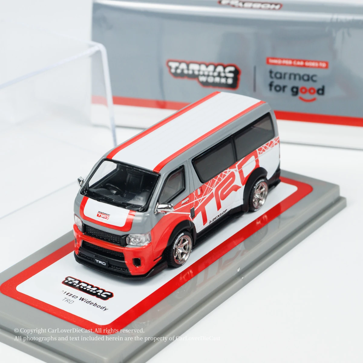 

Модель автомобиля Tarmac Works 1:64 Hiace Widebody TRD, литая под давлением