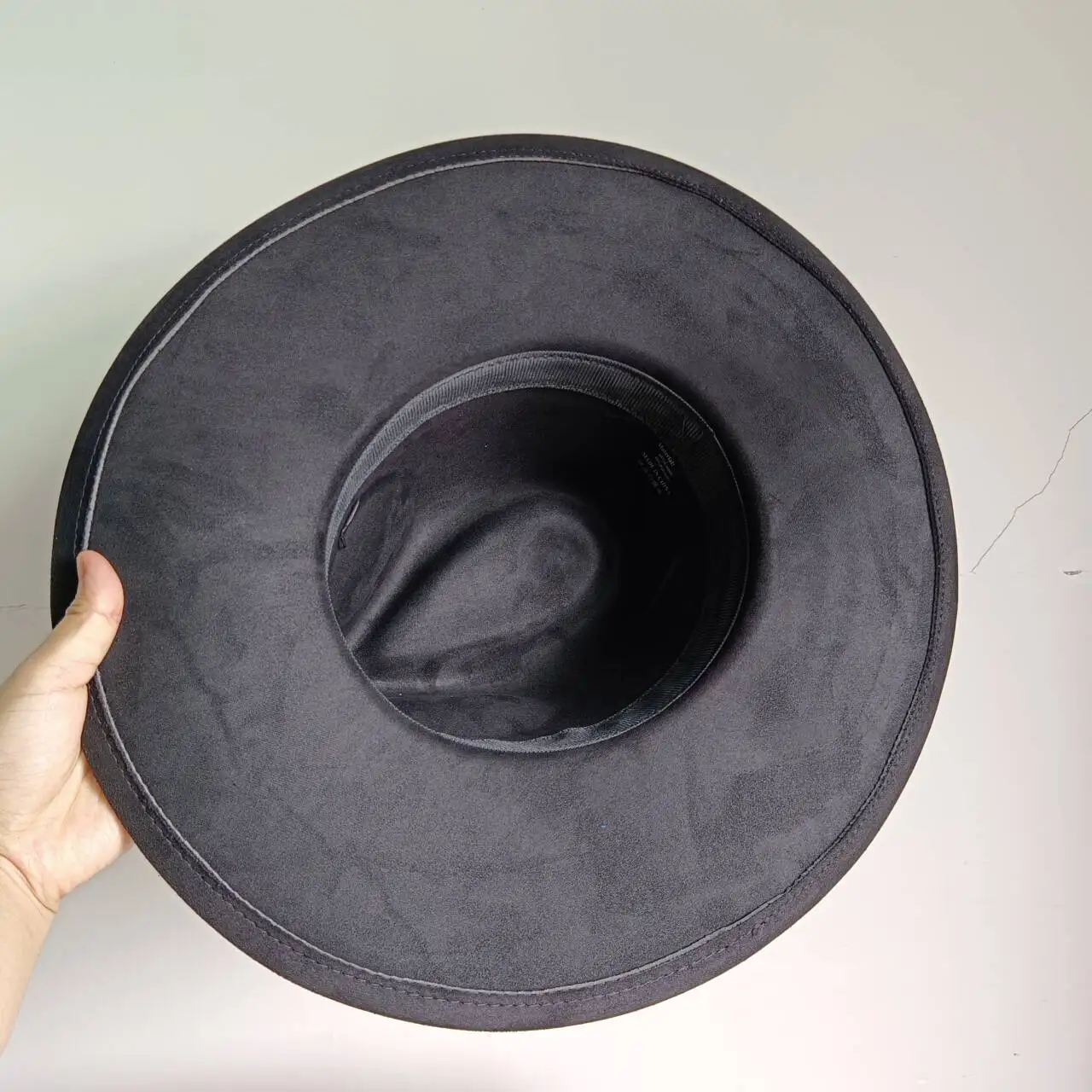 Wegański zamszowy kapelusz Top w kształcie serca 9,5 cm Rondo Akcesoria z piór Kapelusz jazzowy Męski i damski kapelusz panama Fedora chapeau femme