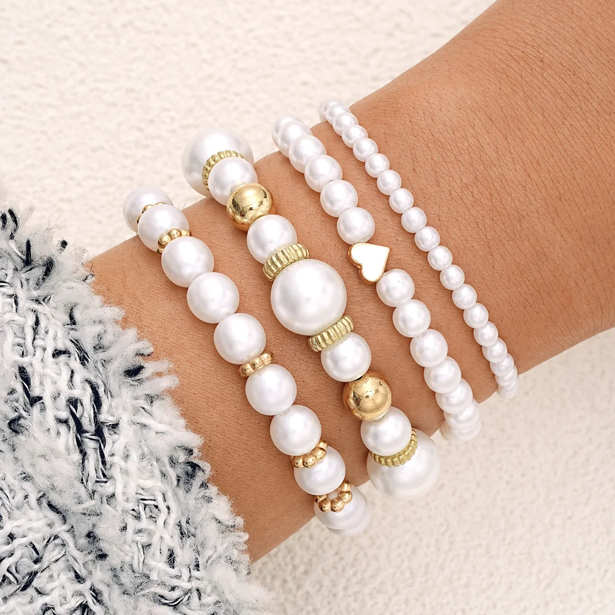 5Pcs Fashion Pearl Beaded Bracelet Set For Women Gold Color Heart Charm Elastic Chain Bangle Female Wedding Party Jewelry