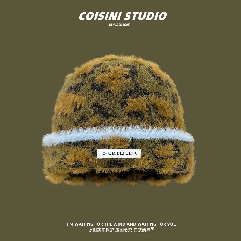 Koreanische Leopardenmuster-Jacquard-Strickmütze für Männer und Frauen, Wintermütze mit Persönlichkeit, warm und mit Ohrenschutz. – Detail 4