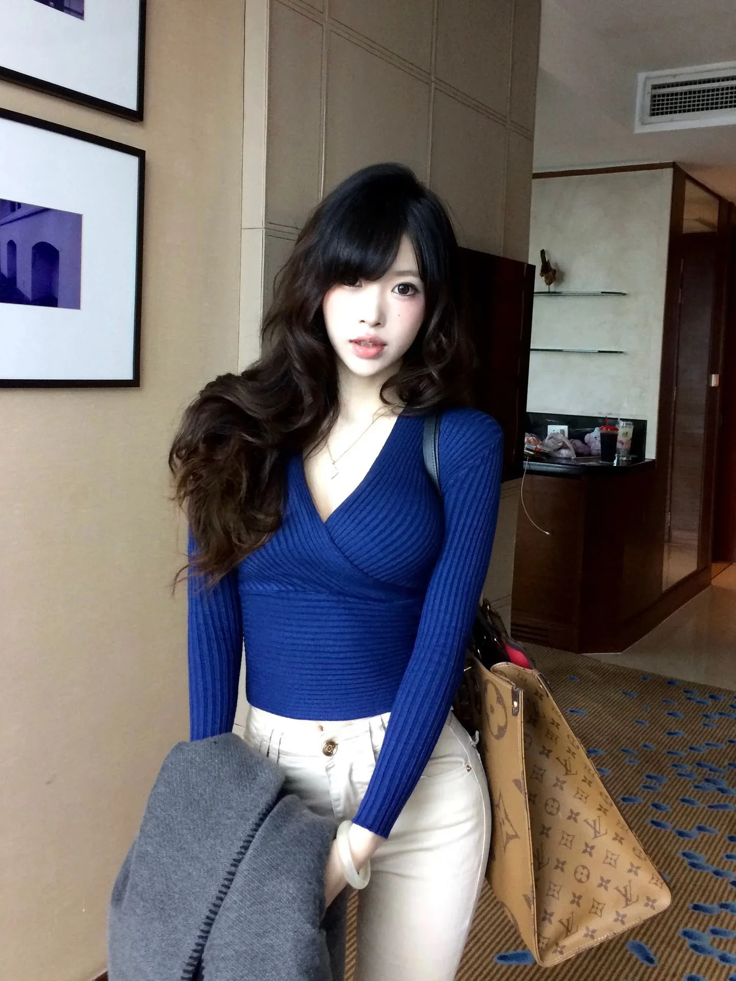 Top Aderente a Maniche Lunghe con Scollo a V in Maglia per Donna, Abbigliamento Interno Alla Moda Autunno Inverno, Stile Coreano Elegante per il Lavoro