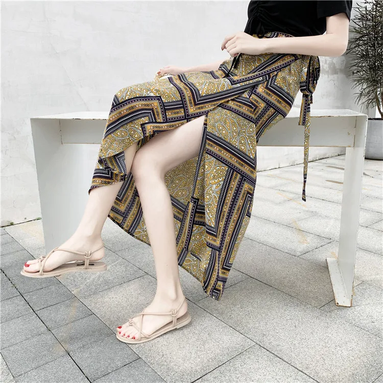 Travel Bohemian Style One-Piece Long Skirt Split mid Waist Vintage Floral Print Beach Holiday Wrap Skirt Women's Summer Fashion