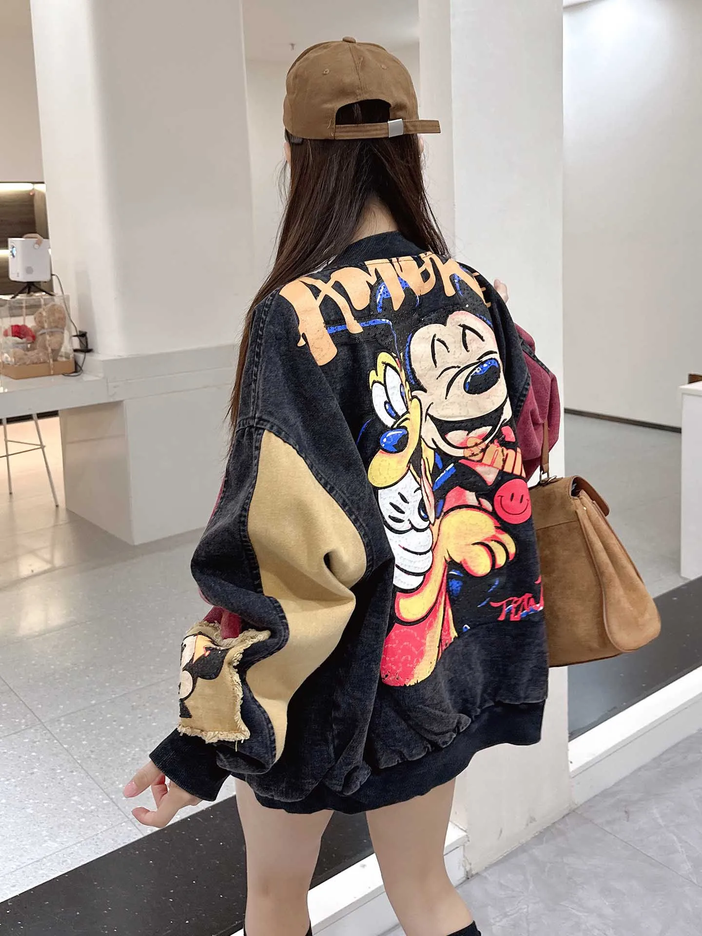 

Loose Fit Glitter Patchwork Denim Jaet Cartoon Print Casual Sle Age-Defng Lazy Chic High-End Feeling Zipper Closure Coat