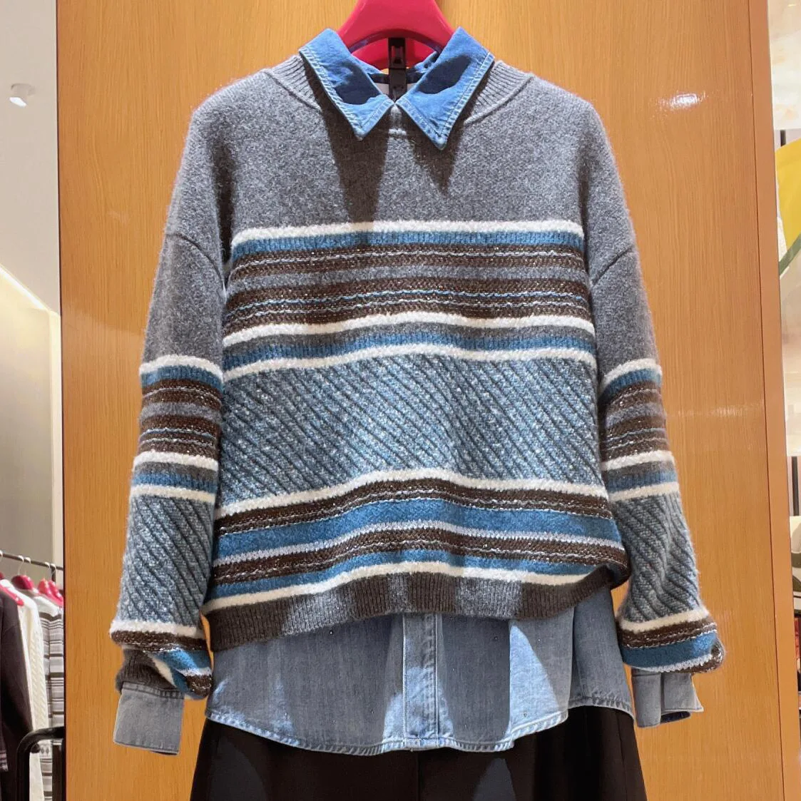 

Striped jacquard crew neck knitted sweater women's autumn and winter new temperament commuter pullover top