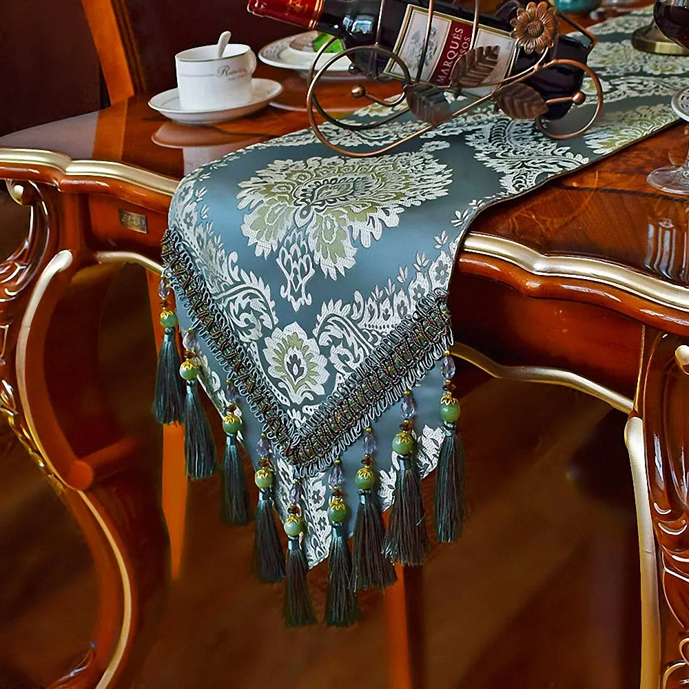 Vintage Luxury Jacquard Damask Floral Table Runners Tea Table Decoration with Multi-Tassels Tablecloth Table Cover Wedding Decor