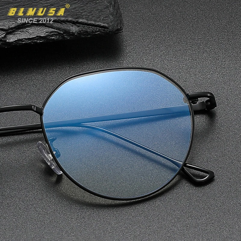 BLMUSA Vintage Progressive Reading Glasses for Men Anti Blue Ray Photochromic Glasses Pure Titanium Prescriptio Optical Glasses