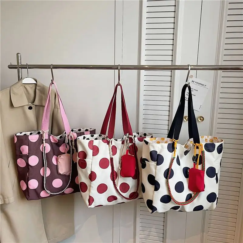 

2026 New Canvas Handbag Fashionable and High-quality Women's Shoulder Bag Casual and Versatile Large Capacity Crossbody Bag