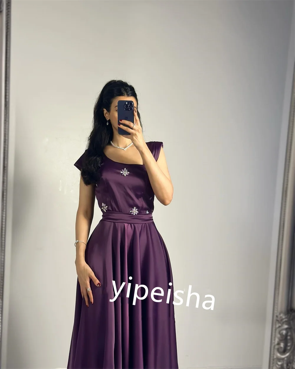 Personalizado brilho cetim lantejoulas ruched a linha com decote em v vestidos midi vestidos de noite tamanhos disponíveis intrincados combinando clássico e