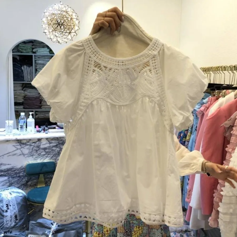 

Свободный Bubble Sve ort Sve round Ne Hollow out Женский irt Dongda Gate 2025 Лето Новый Sle Faionable Commute Sle