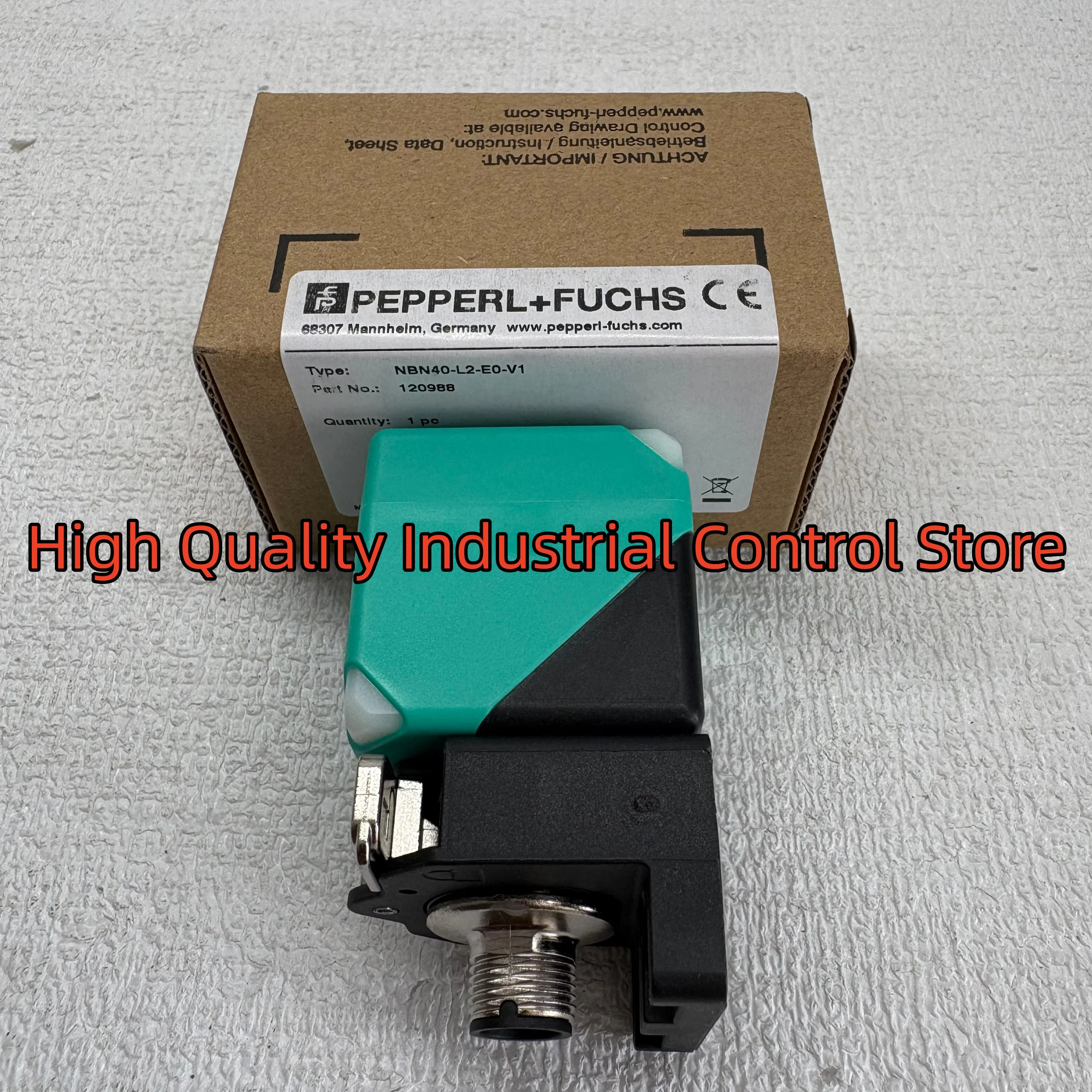 

New NBB40-L2-E0-V1 Square proximity switch in box