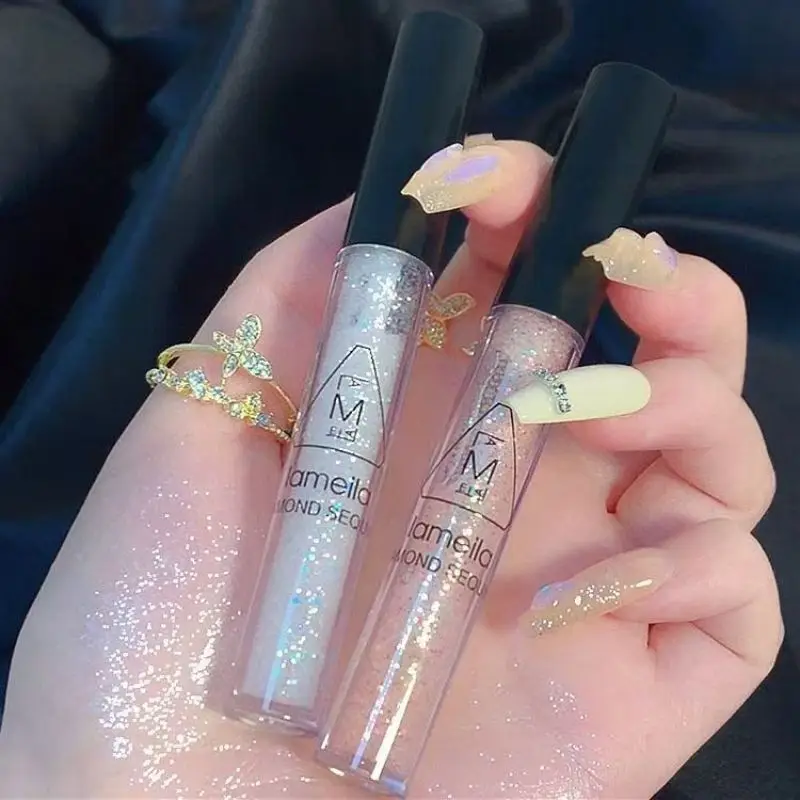 1 unidade de sombra líquida com glitter de secagem rápida e acabamento brilhante e de longa duração para aparência de festival negrito, disponível em 4 cores.