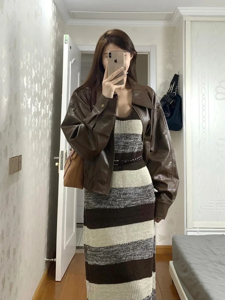 

Новая осенняя женская кожаная куртка кофейного цвета, модная свободная укороченная мотоциклетная куртка с глянцевой поверхностью, женское пальто