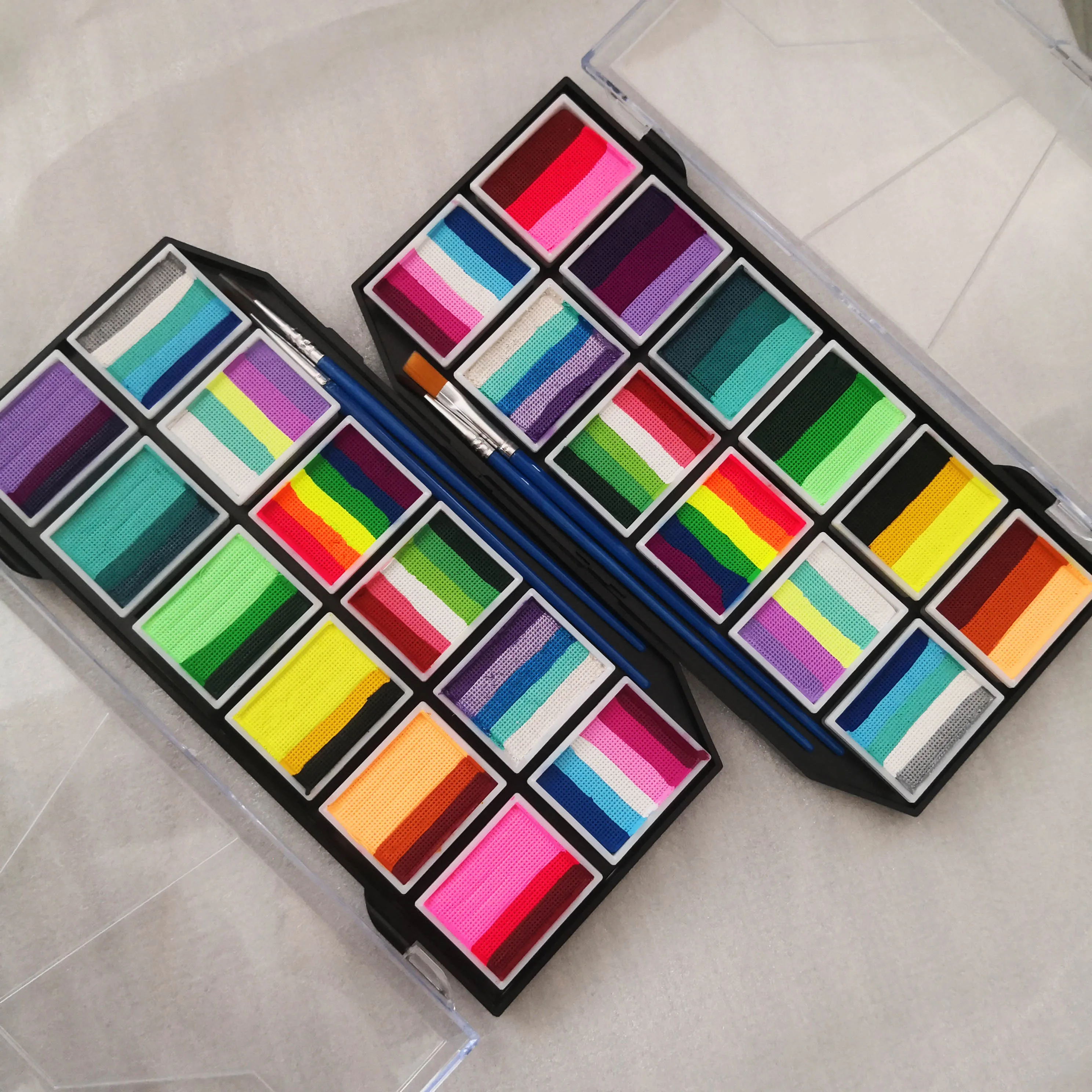 طلاء الوجه والجسم على شكل كعكة قوس قزح المنشط بالماء 10 جرام لمكياج حفلات الهالوين للأطفال