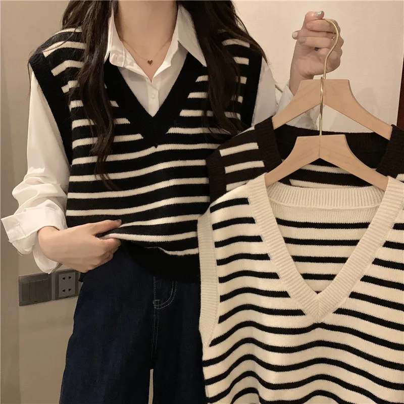 Women Spring Autumn Sweater Vest New Fashion Pullover Elastic Knit Ladies Casual Black and White Striped V-neck Vest
