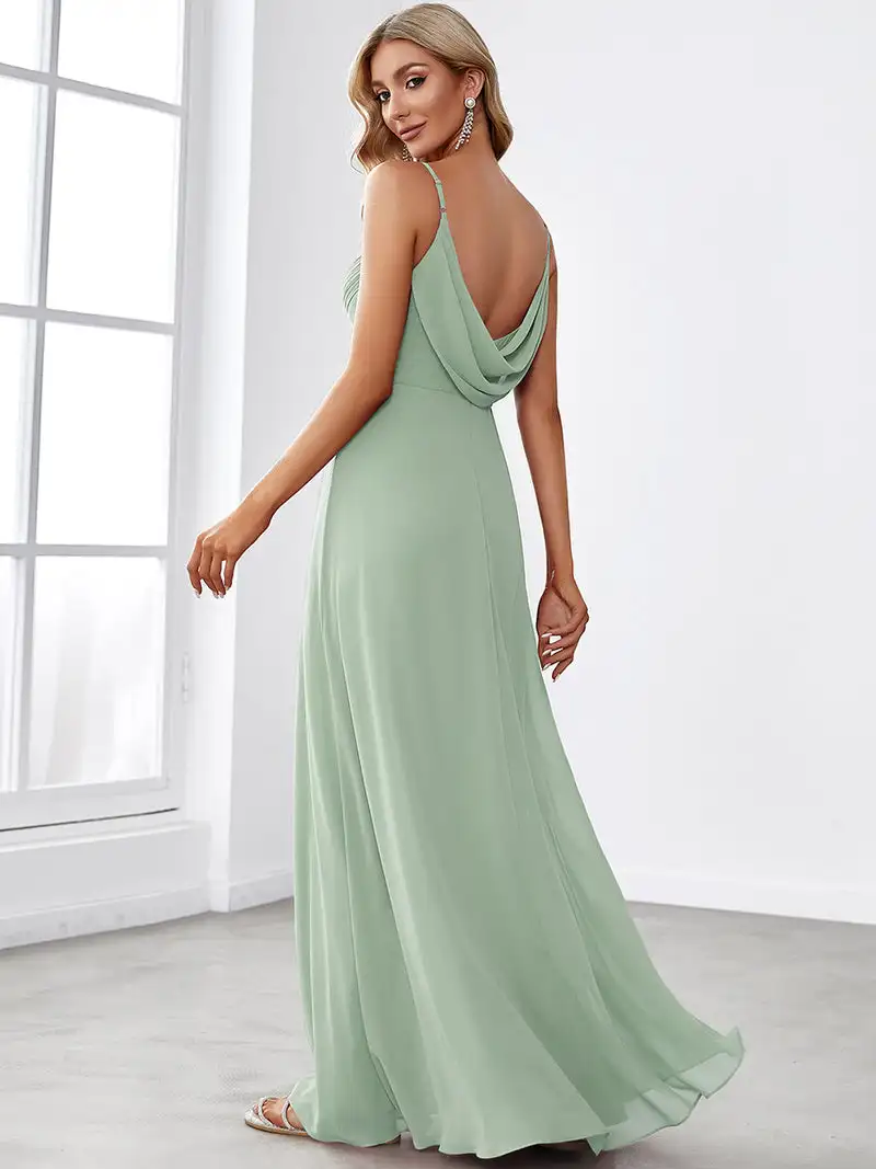 Vestidos de noche elegantes Escote en V profundo Sin mangas Tirantes espagueti Sin espalda 2025 siempre bonito de una línea Vestido de dama de honor verde menta