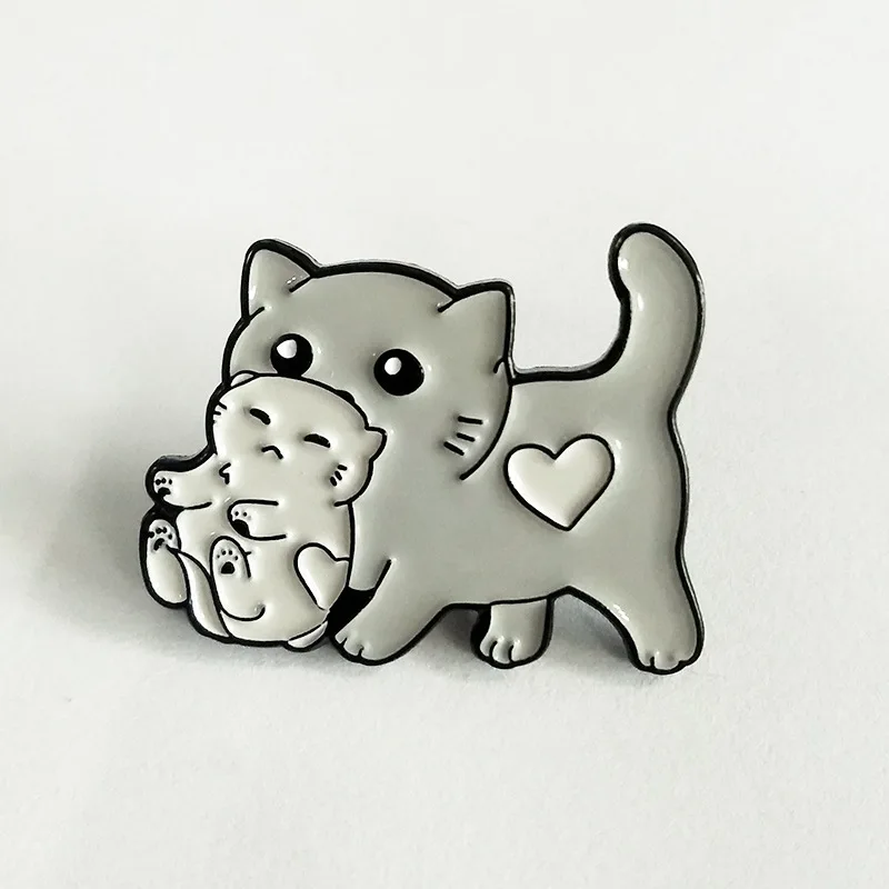 Broche chat avec perle de pêche en carton émaillé, badges anime mignons, broche pour vêtements, sac à dos, chapeau, accessoires de bijoux à la mode, cadeau de bricolage