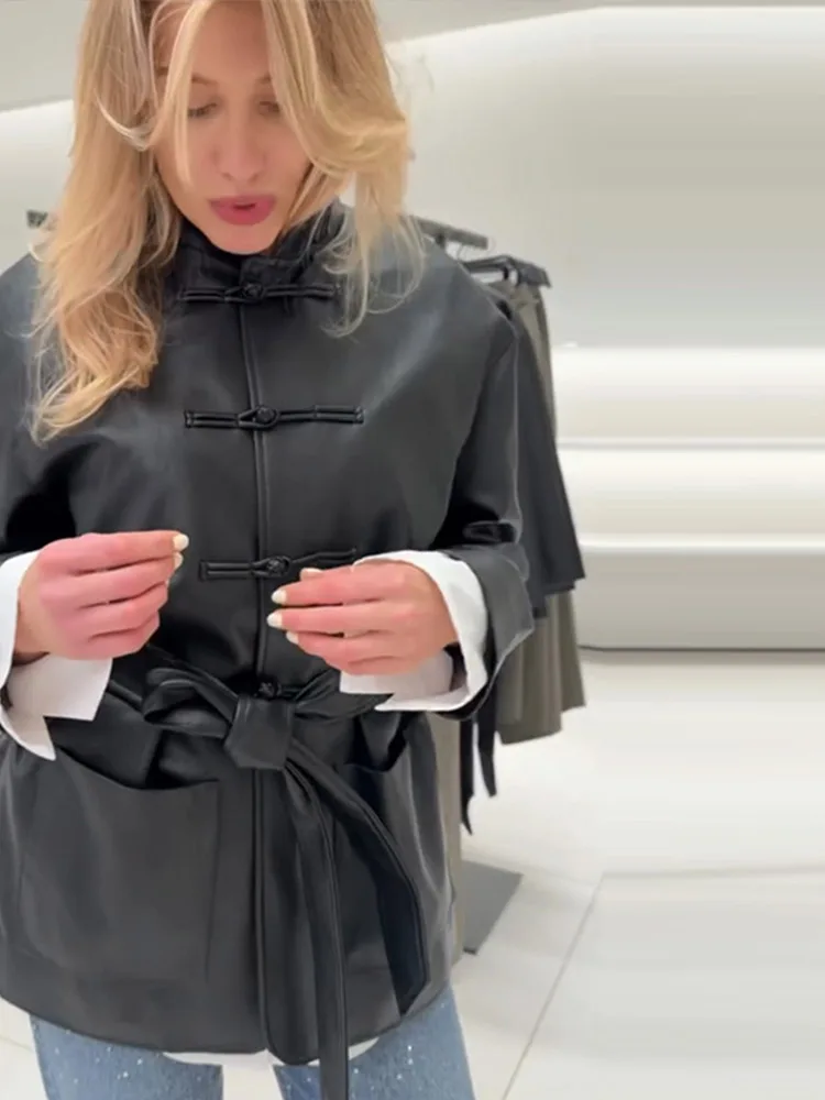 Damen Kunstlederjacken mit Stehkragen, Froschknöpfen und Gürtel, Streetwear, Langarm, Einreihig, Lockere Oberbekleidung – Detail 22