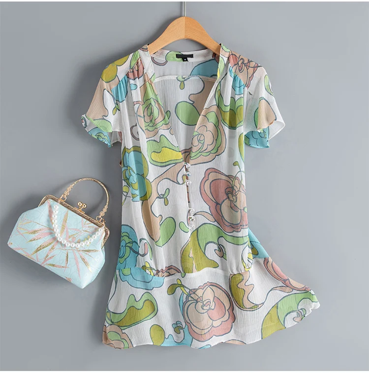 

Новая темпераментная шелковая рубашка с v-образным вырезом и короткими рукавами, футболка с принтом, летняя женская солнцезащитная рубашка тутового цвета